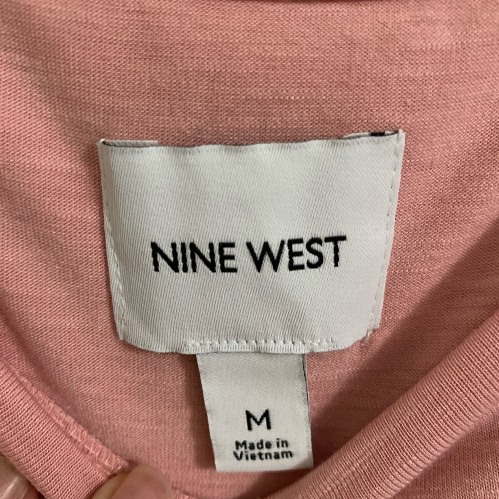 Pink dress! - Picture 3 of 4